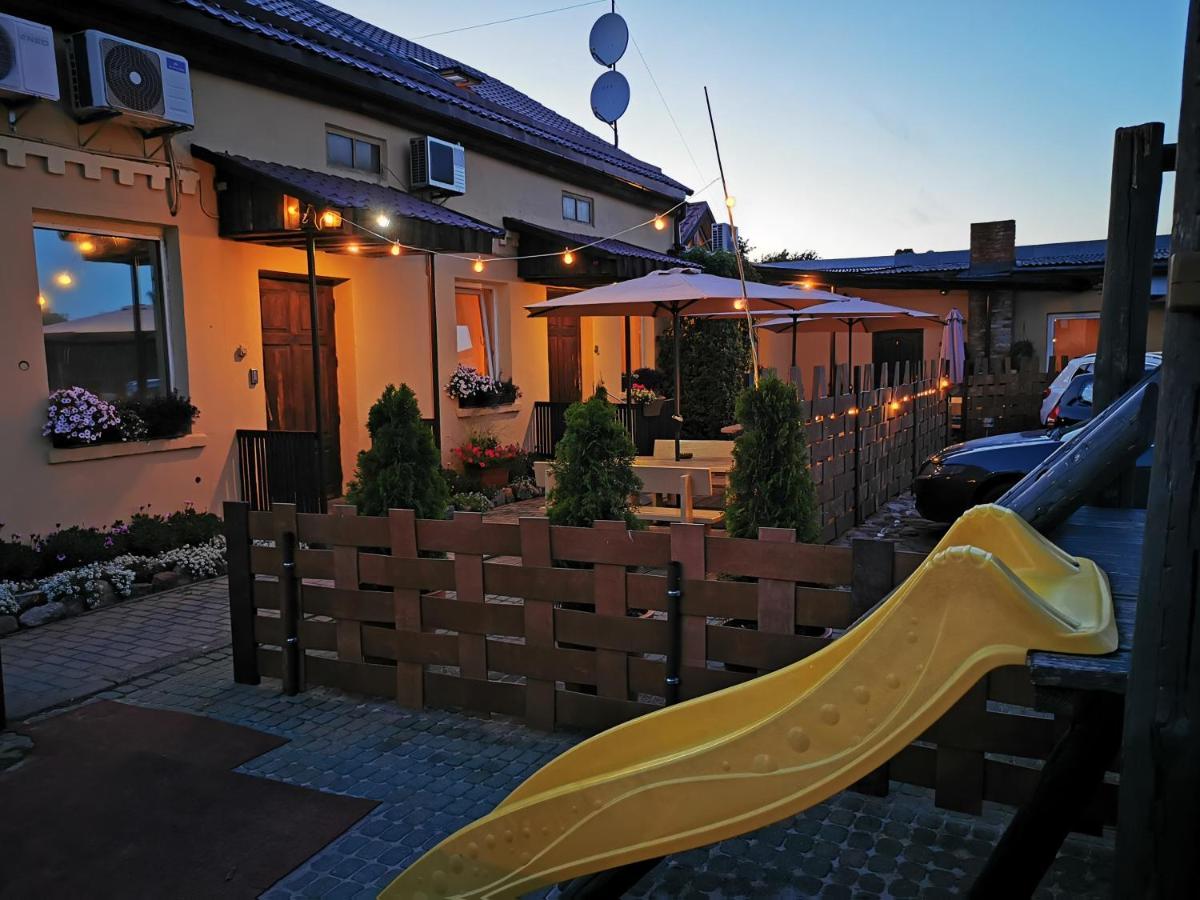 Hotel Veldzes Nams Ventspils Exterior foto