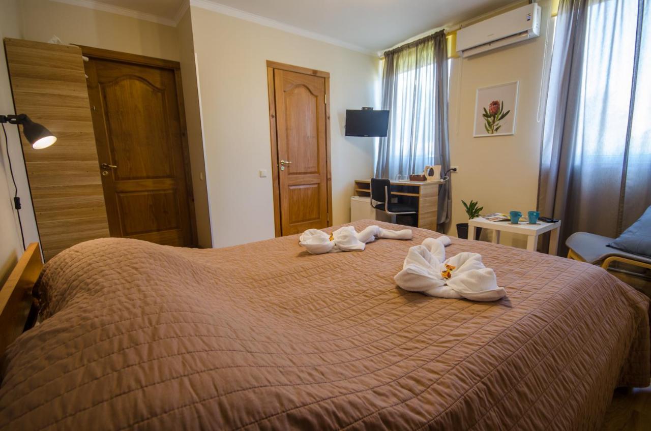 Hotel Veldzes Nams Ventspils Exterior foto